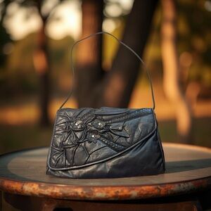 Vintage Elegant Black Textured Shoulder Bag